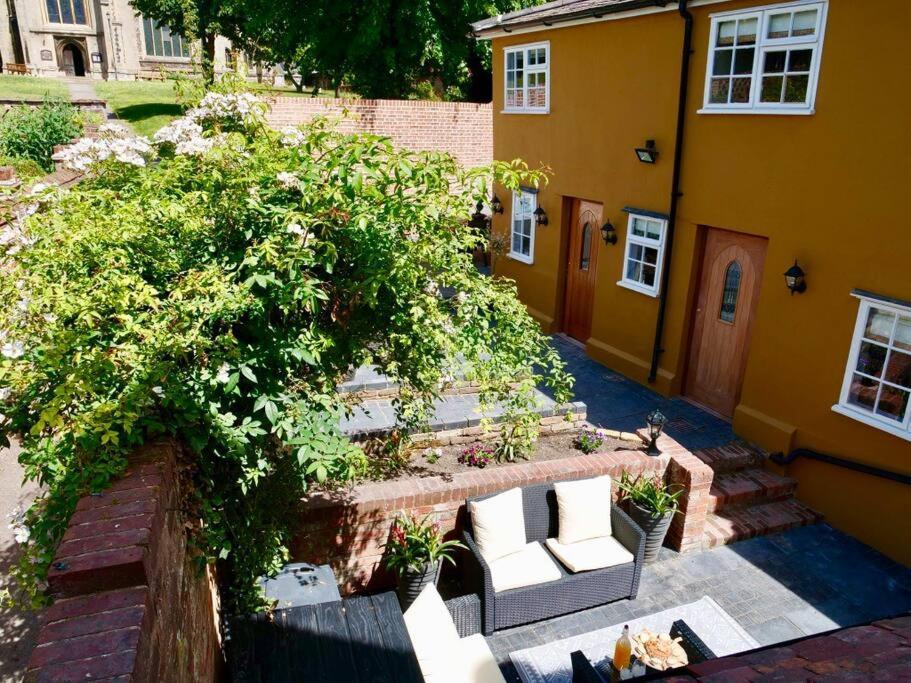 Huge Luxury 8 Bed Manor House Hot Tub Pool Table Villa Saffron Walden Exterior photo