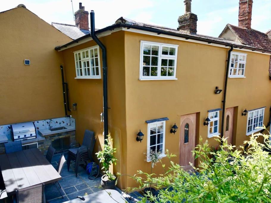 Huge Luxury 8 Bed Manor House Hot Tub Pool Table Villa Saffron Walden Exterior photo